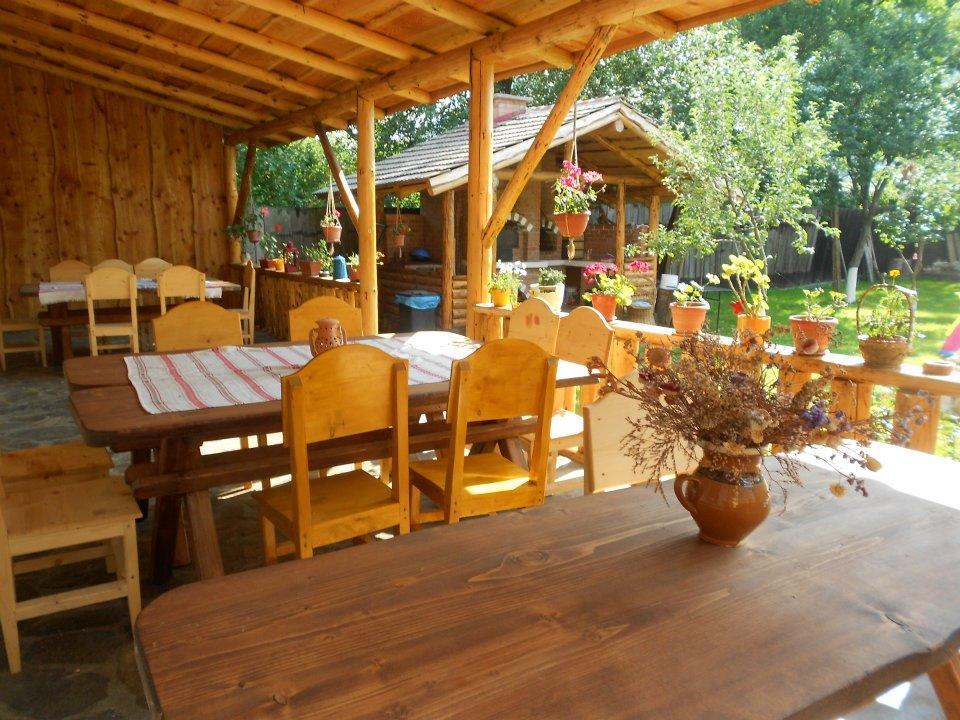 Hotel Sura Pietrei Craiului Zărneşti Esterno foto