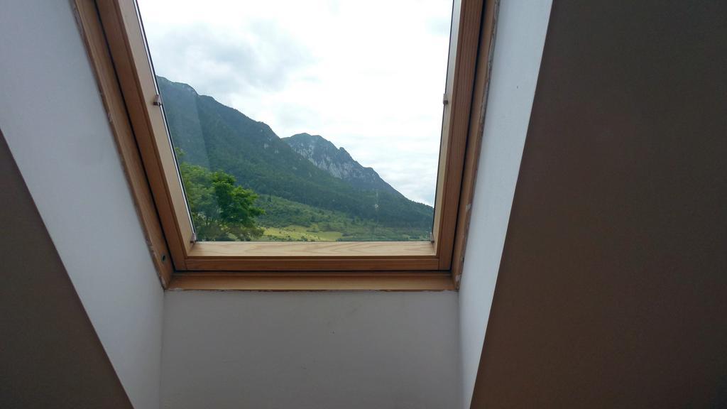 Hotel Sura Pietrei Craiului Zărneşti Esterno foto